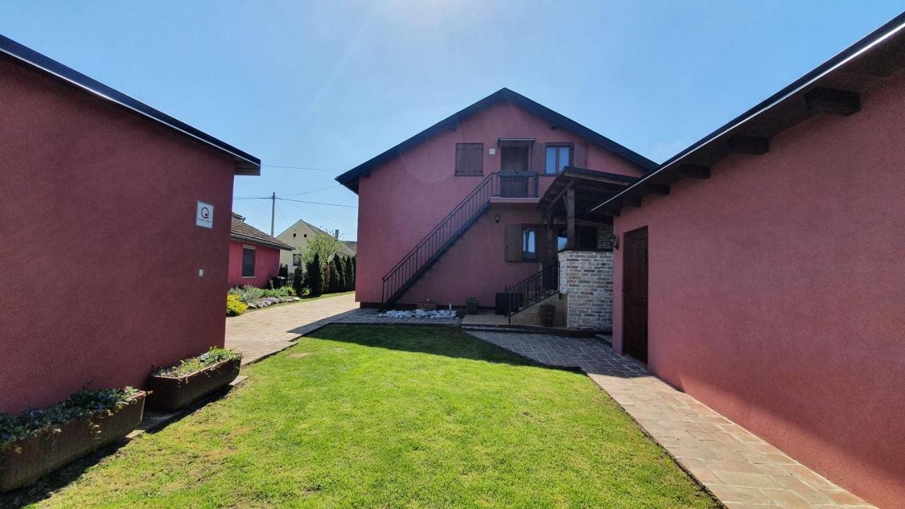 Villa Mons Aureus Popovac Luaran gambar