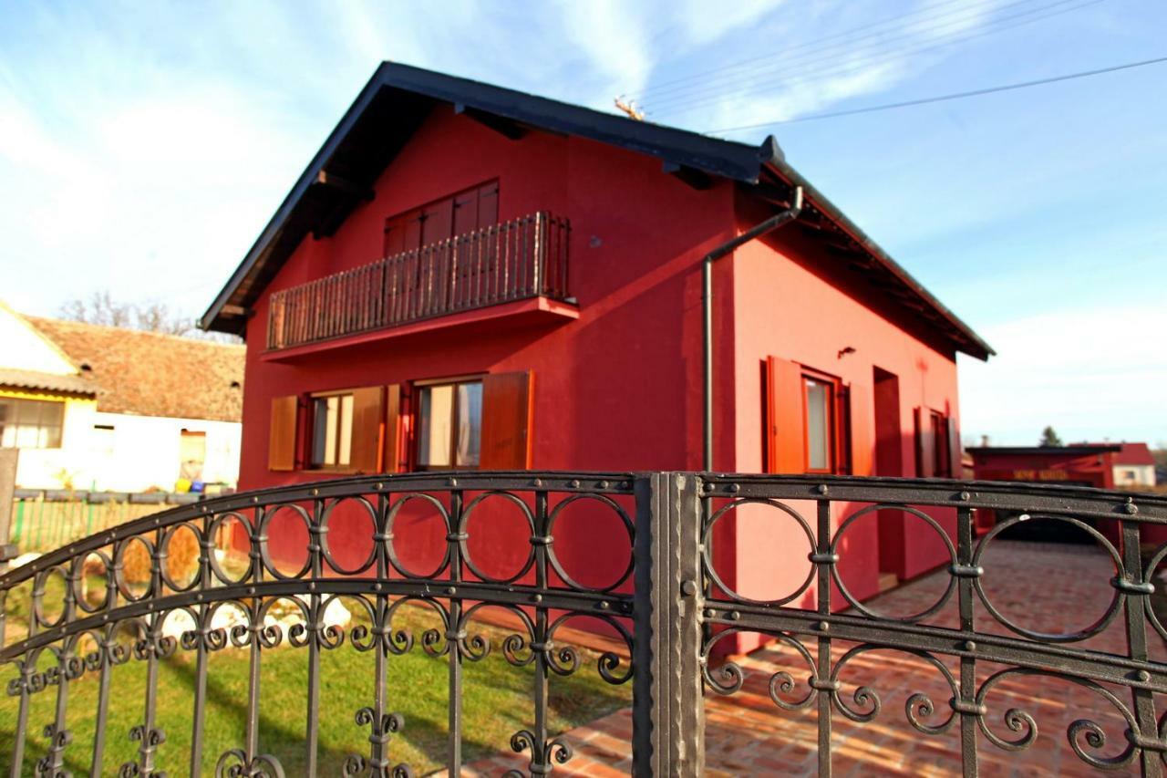 Villa Mons Aureus Popovac Luaran gambar