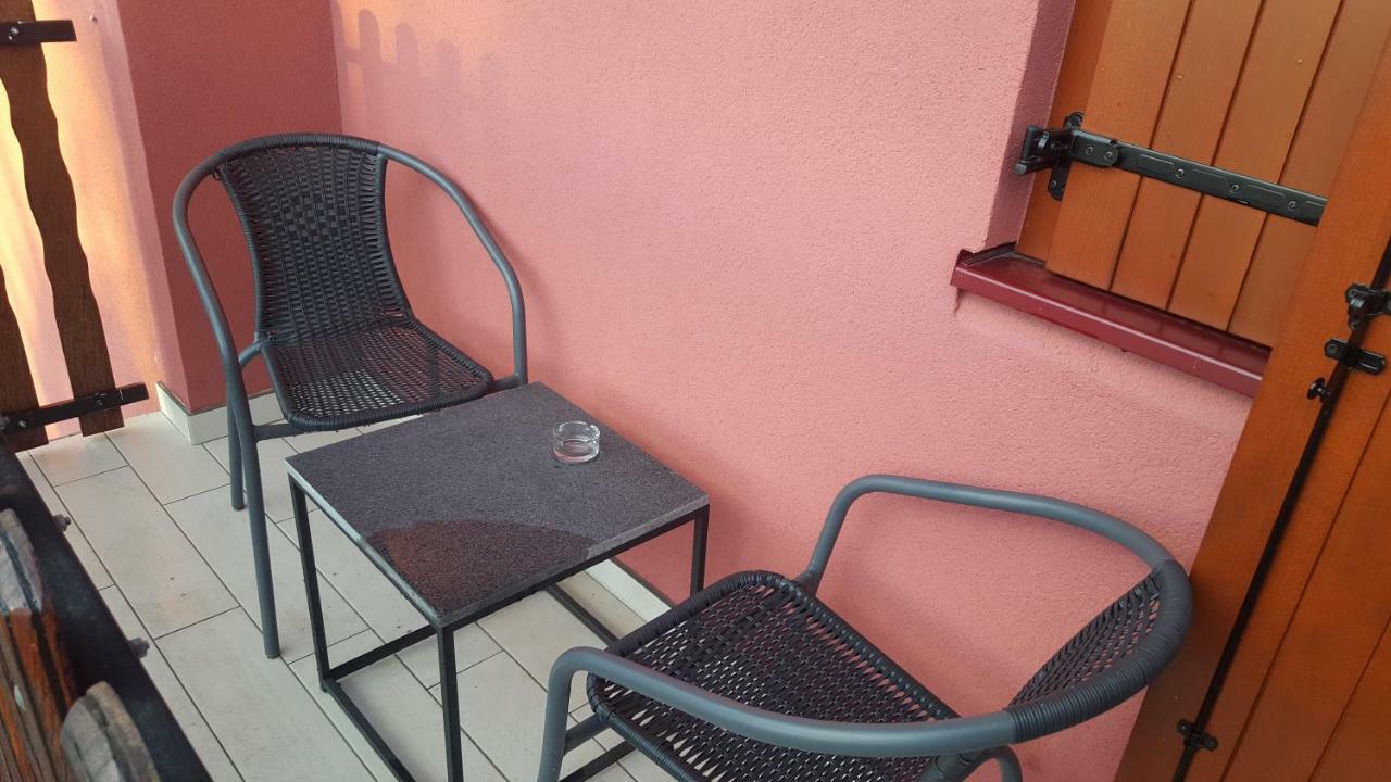 Villa Mons Aureus Popovac Luaran gambar